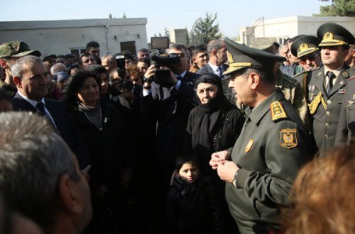 Zakir Həsənov hərbi hissələrdə keçirilən