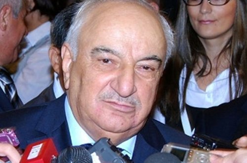 Abid Şərifov “Sovetski”də həbs olunan komitə sədrini azadlığa buraxdırıb