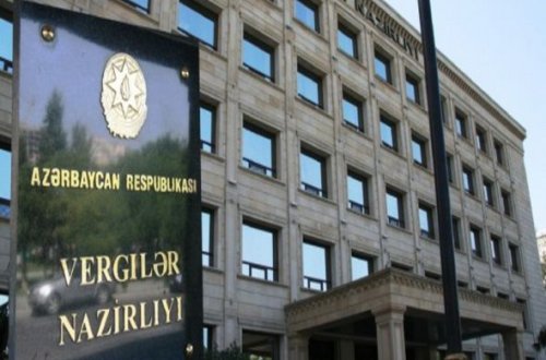 Vergilər Nazirliyinin baş idarə rəisi işdən çıxarıldı