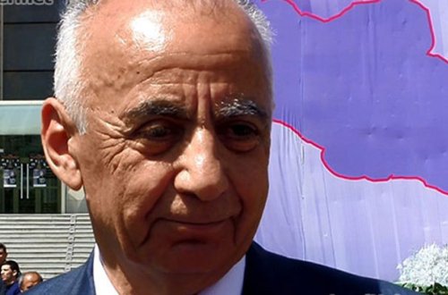 Abutalıbov da yoxlamaları dayandırdı