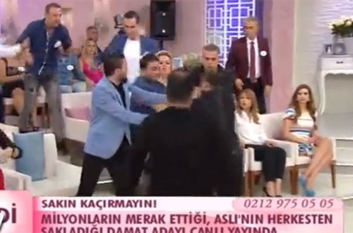 Məşhur aparıcının proqramında dava