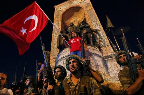 Ərdoğana sadiq türkiyəli polkovnik özünü başından güllələdi