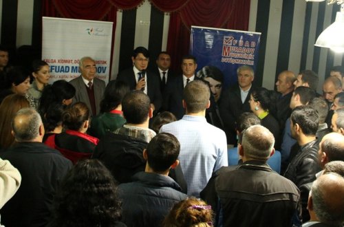 Fuad Muradov Xətai rayonunda idmançılarla görüşdü