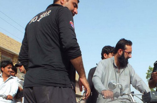 Pakistanda məsciddə partlayış: