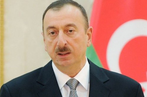 Azərbaycan prezidenti macarıstanlı həmkarını təbrik etdi