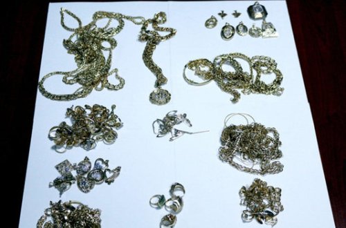 Bakıya külli miqdarda qızıl keçirmək istəyən saxlanıldı