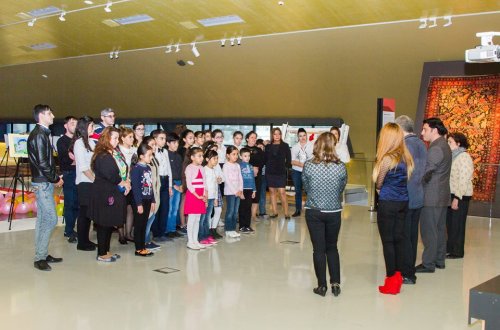 Azərbaycan Xalça Muzeyində  “Sevinən ölkəm”  adlı tədbir keçirildi