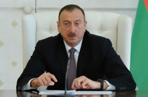 Məmur belə işləməlidir…