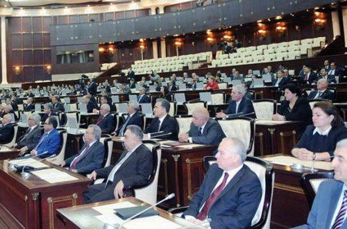 Vergi borcu olanların ölkədən getməsi məhdudlaşdırıla bilər