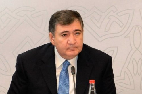 Nazir şöbə müdirini işdən çıxartdı