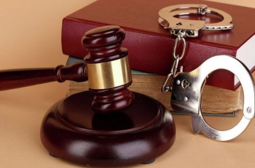 Həbs edilən hakim qızının mənimsədiyi pullar