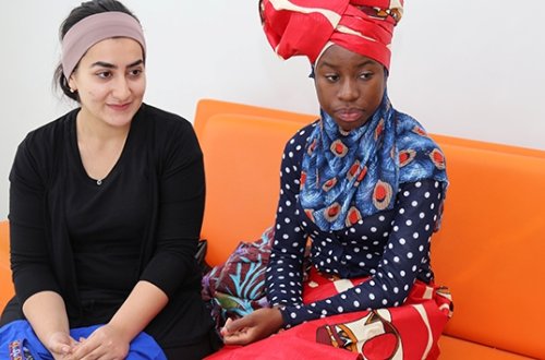 “Azərbaycanda kişilər bir-biri ilə öpüşür...”