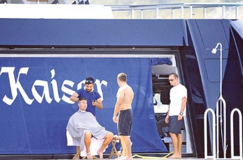 Milyarder oğlundan qeyri-adi hərəkət