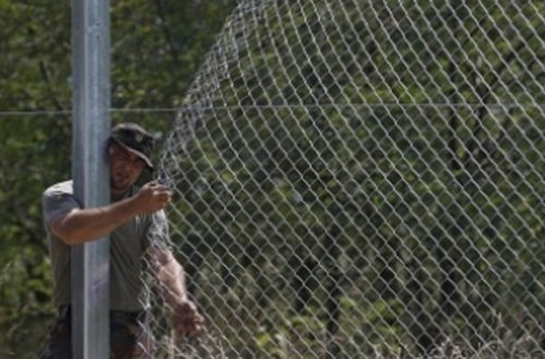 Latviya Rusiya ilə sərhəddə hasar tikəcək