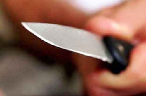 Qonşusunu bıçaqlayıb aradan çıxdı