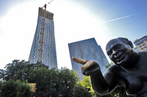 Rusiyada aktyorun abidəsini oğurladılar