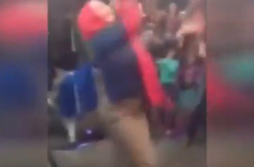 Toydakı qadın elə rəqs etdi ki...