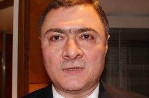 Deputatlığa namizədin görüş imitasiyası