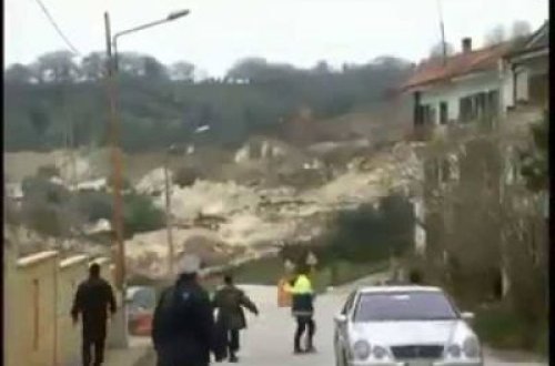 Böyük dağ bir anda çökdü - O anlara...