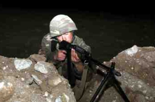 Cəbhə xəttində gərgin gecə: