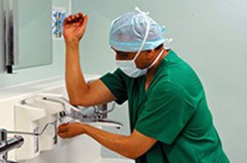 Daha iki xəstəyə böyrək köçürüldü