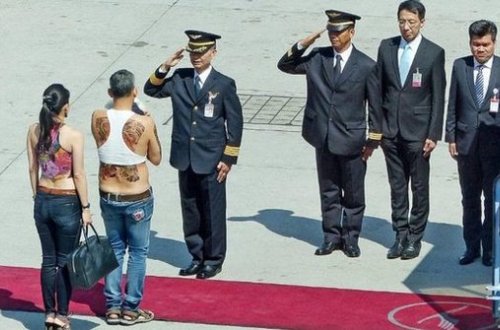 Tailand şahzadəsinin Almaniyaya səfəri qalmaqala səbəb olub