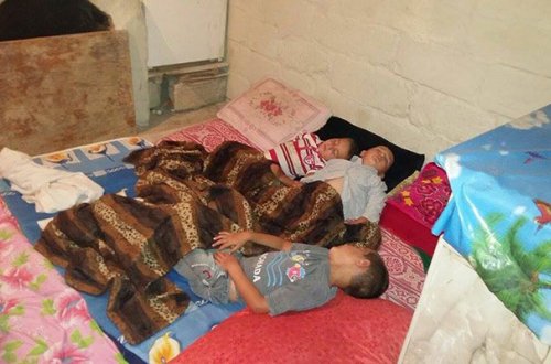 Əri evi yandırdı, ailə küçədə qaldı