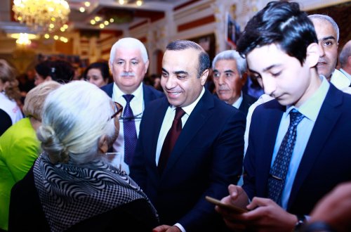 Azay Quliyev seçki təbliğatına belə başladı