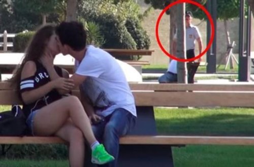 Bakıda küçənin ortasında tanımadığı qızla öpüşdü