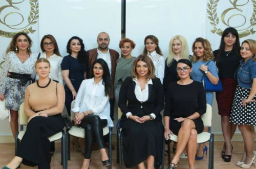 Etika Akademiyasında Dəb dünyasından Ustad dərsi keçirildi