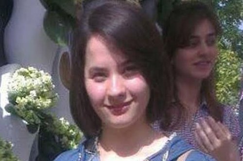 Bacısının başını kəsən qızın məhkəməsi başlayır