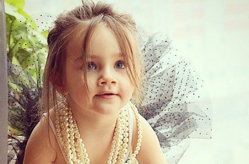 Azərbaycanın ən şirin qızı Banu, yıxıldı