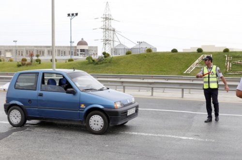 Etibarnamə ilə maşın sürənlərə