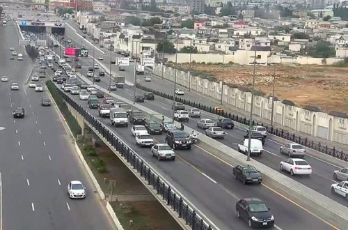 Ziya Bünyadov prospektində qəza: Sıxlıq yarandı