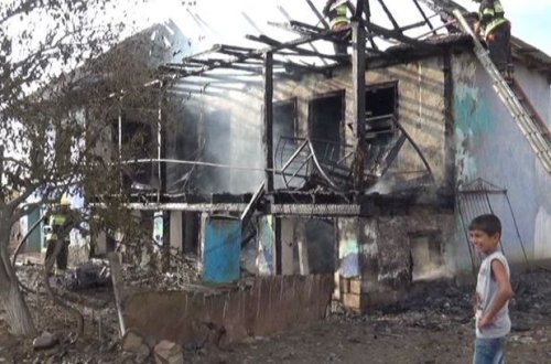 Cəlilabadda evdə güclü partlayış: 4 nəfər xəsarət alıb