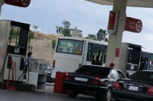 Bakıda avtobus sürücüləri odla oynayır