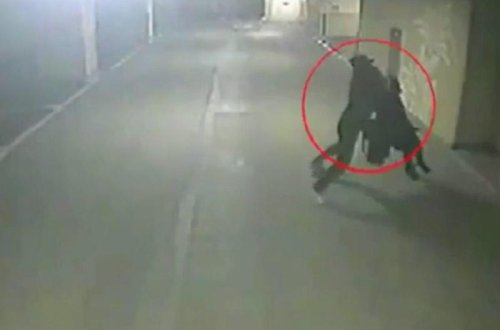 Qıza hücum etdi, sonra şoka saldı