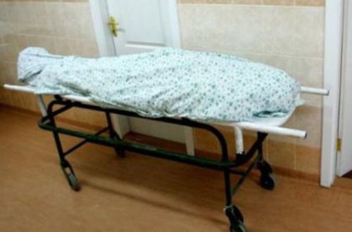 Xırdalanda ata qızını öldürdü