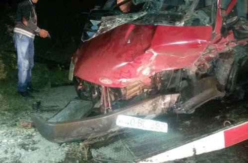 Toydan qayıdanlar qəzaya düşdülər: 4 yaralı