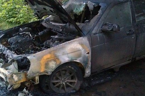 Bakıda bələdiyyənin maşını yandı