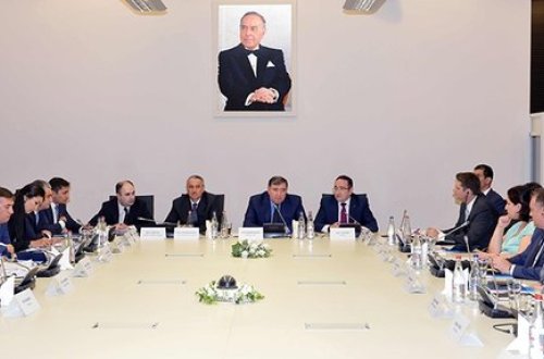 Fazil Məmmədov Amerika Ticarət Palatasının nümayəndələri ilə görüşüb