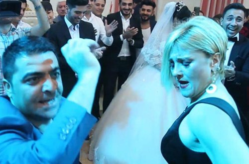 Mətanət toyda ayağıyalın oynadı