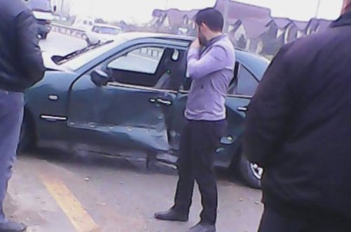 Bakıda polis qəzaya düşdü