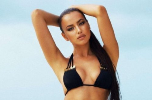 İrina Şeyk kişi jurnalı üçün soyundu