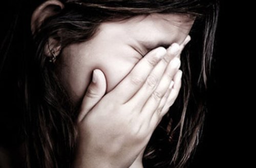 Bakıda 20 yaşlı qız qohumu tərəfindən zorlandı