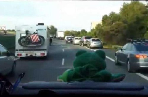 Təcili yardıma yol verməyi bu VİDEOdan öyrənək