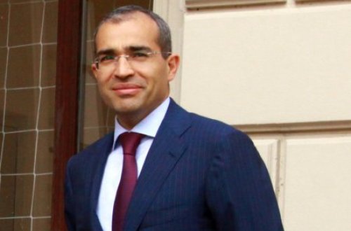 Şəkili kənd müəllimdən Mikayıl Cabbarova ŞİKAYƏT OLUNDU -