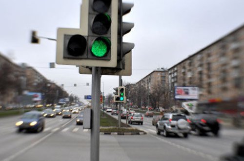 Bakıda yol nişanları və işıqforların görünməsi asanlaşacaq