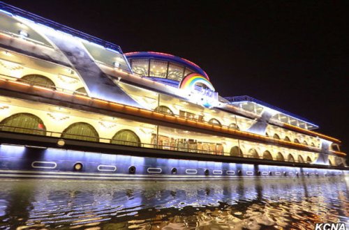 Kim Çen Inın “Titanik”i