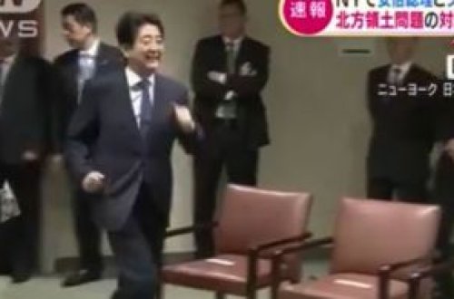 Yaponiya baş naziri Putinin qabağına qaçdı